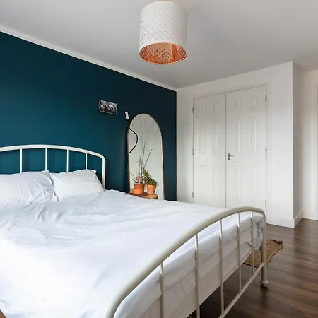 Orange Flat By Lower Regent Canal Apartment *