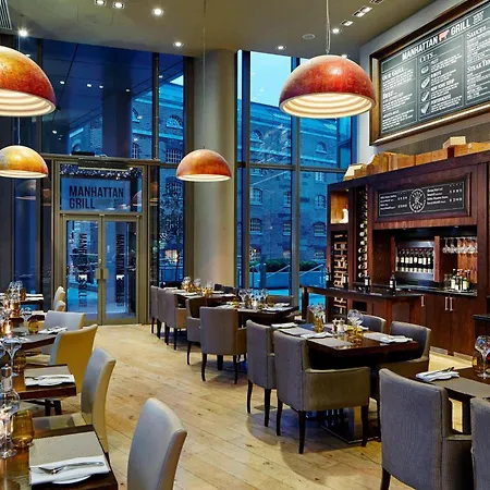 호텔 Marriott Canary Wharf 5*