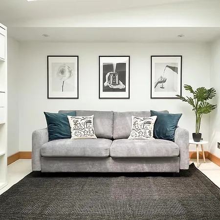 Apartment Luxury Urban Oasis With Garden And Private London