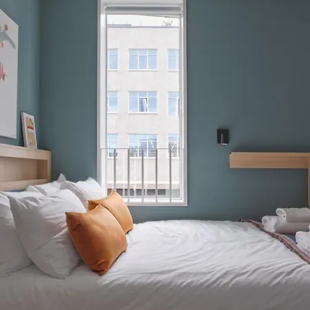 Apartment Bob W Tower Hill London