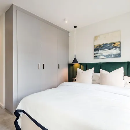 The Modern Glasshouse London