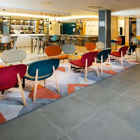 Hampton By Hilton Park Royal فندق