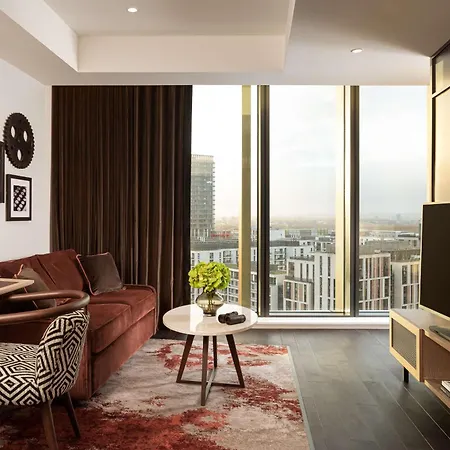 The Gantry London, Curio Collection By Hilton لندن