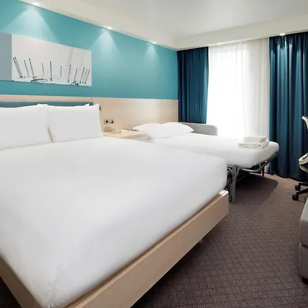 Hampton By Hilton Docklands