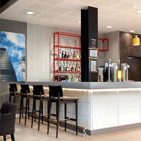 Hotell Hampton By Hilton Docklands 3*