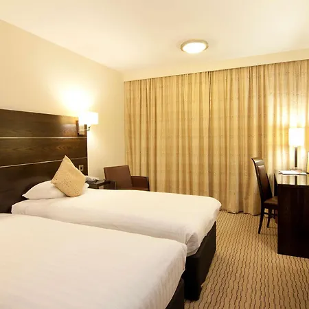 Doubletree By Hilton London Heathrow Airport