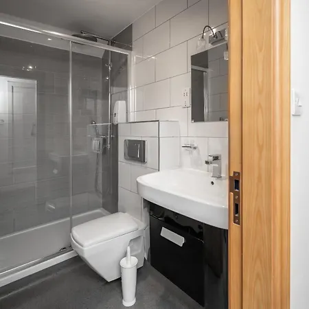 Flexistay Sutton סאטון