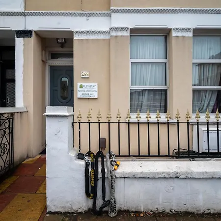Flexistay Tooting Aparthotel