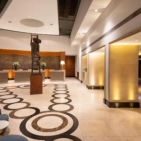 Conrad St 5* Londyn