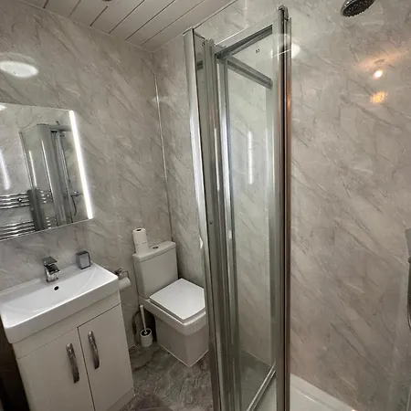 5 Bed 5 Bath / Brick Lane E1 London