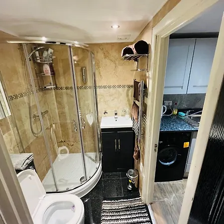 Exclusive Private One Bedroom Apartment