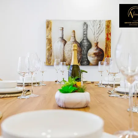 Stylish 4 Bedroom By Av Short Lets With Free Parking Sidcup