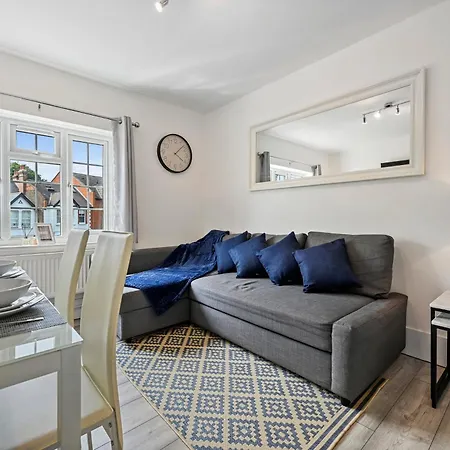 Bright Modern 2br Direct Link To Heathrow And *