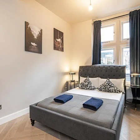 Picadilly Apartment