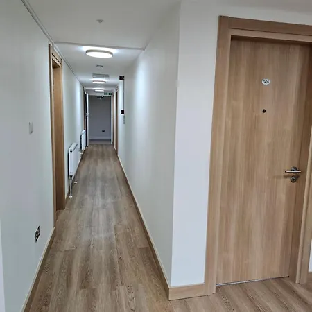Hotel Homefield 2*