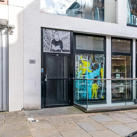 Trendy Kings Cross Flat