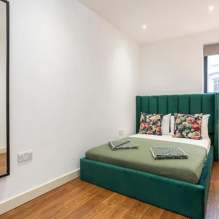 Fashionable Brick Lane Apartment *