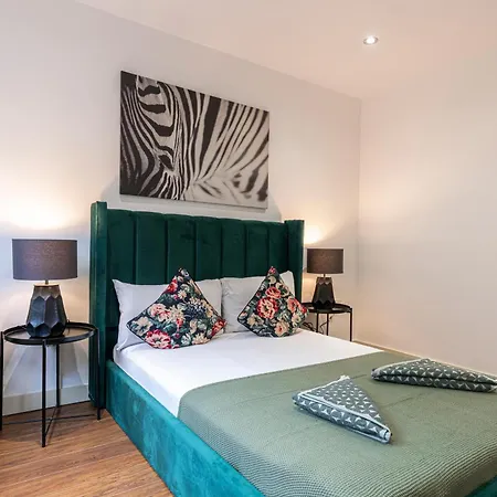 Apartment Fashionable Brick Lane London