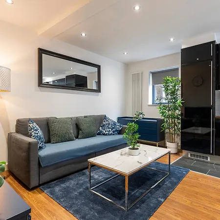 Apartment Fashionable Brick Lane London