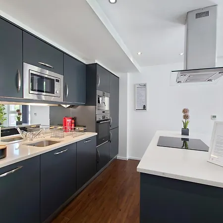 Apartment Fully Serviced Two Bed By Excel & O2