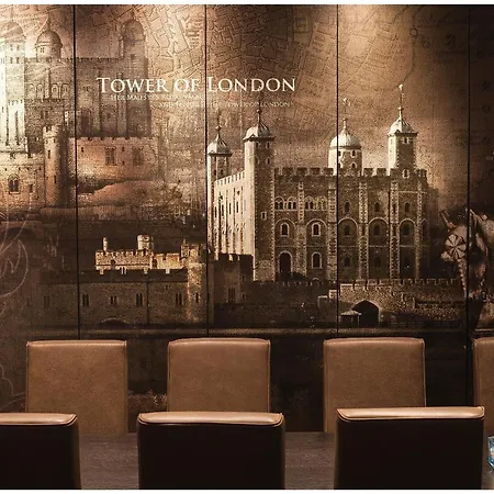 One London-tower Hill Hotel 3*
