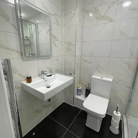 Acacia Hostal *