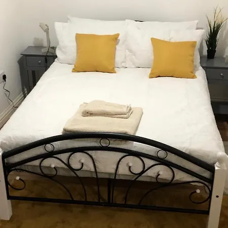 Alpha House Bed and breakfast *