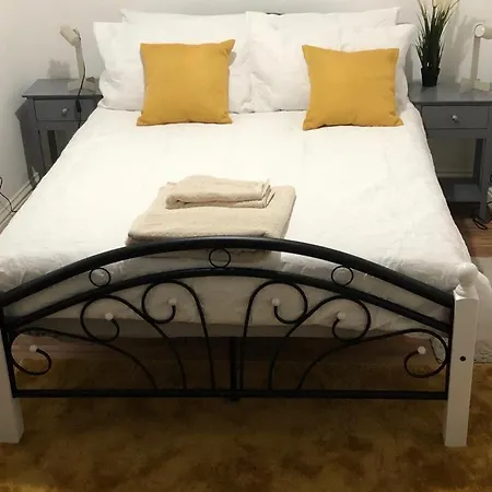 Alpha House Bed and breakfast *