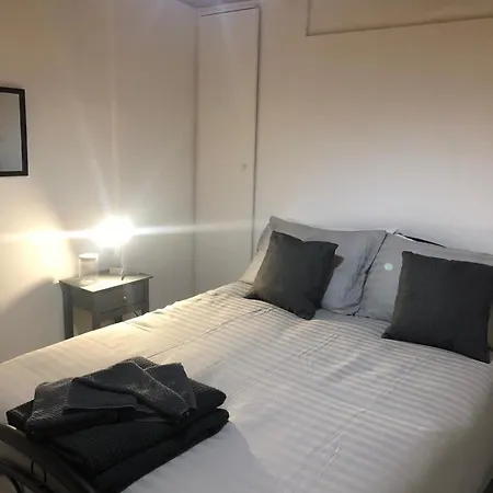 Alpha House Bed and breakfast