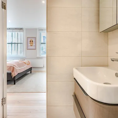 Apartment Be - The Soho Residences