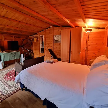 Cosy With Free Parking Near London * Ilford