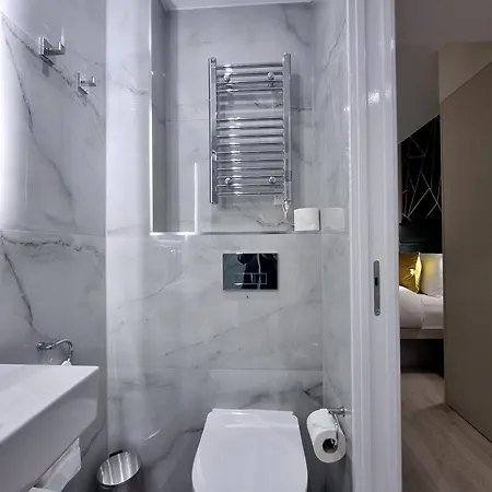 Nox Kensington Gardens Aparthotel