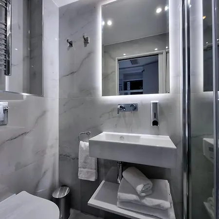 Aparthotel Nox Kensington Gardens 4*