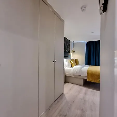 Nox Kensington Gardens 4* לונדון