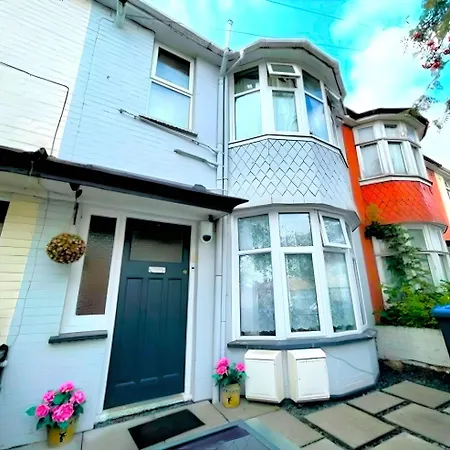 Cosy Haven * Wembley