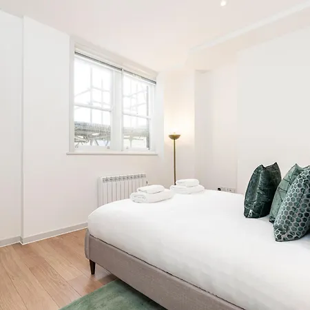 Stylish 1 Bed Flats In Soho, Next To Piccadilly Circus And Trafalgar Square London