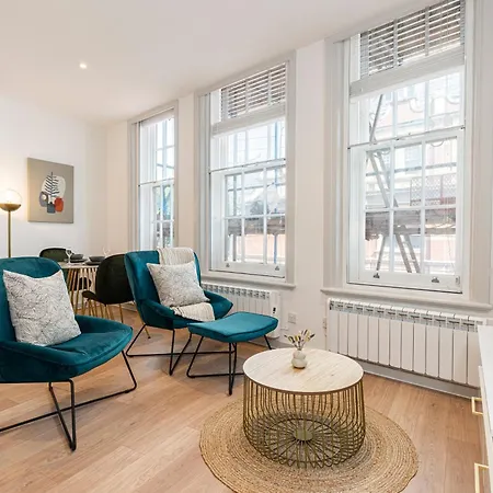 Stylish 1 Bed Flats In Soho, Next To Piccadilly Circus And Trafalgar Square Apartment