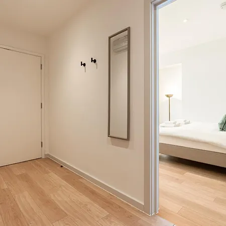 Stylish 1 Bed Flats In Soho, Next To Piccadilly Circus And Trafalgar Square