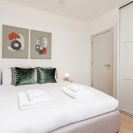 Stylish 1 Bed Flats In Soho, Next To Piccadilly Circus And Trafalgar Square Apartment *