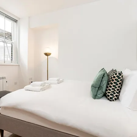 Stylish 1 Bed Flats In Soho, Next To Piccadilly Circus And Trafalgar Square Apartment *