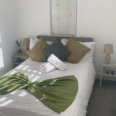Wandworth, South Deluxe King 2 Homestay London