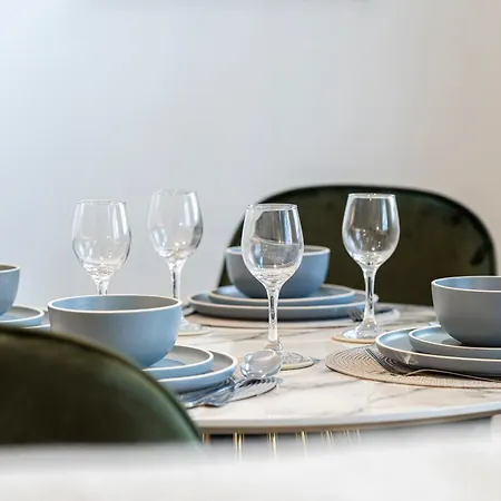 Stylish 1 Bed Flats In Soho, Next To Piccadilly Circus And Trafalgar Square * London