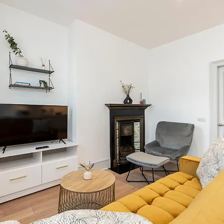 Stylish 1 Bed Flats In Soho, Next To Piccadilly Circus And Trafalgar Square Apartment *