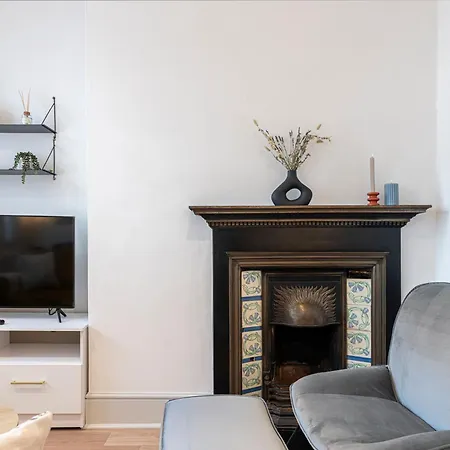 Stylish 1 Bed Flats In Soho, Next To Piccadilly Circus And Trafalgar Square Apartment *