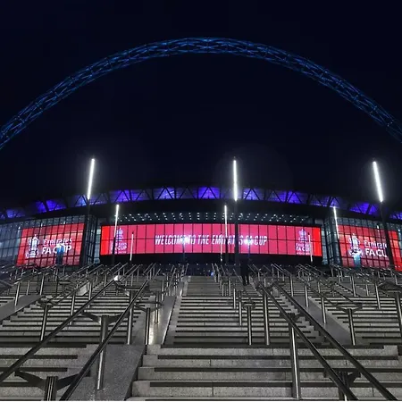 Lux 3bed Near Wembley With Parking By Oceana Group - Sleeps 8 Apartment Harrow