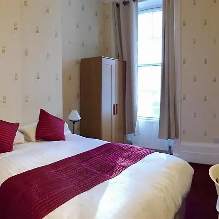 Garth 3* London