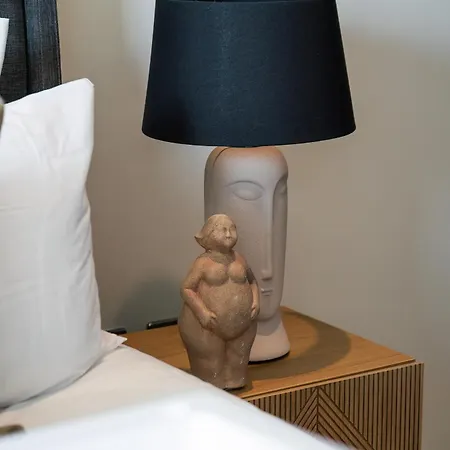 Livestay-stunning With Private Balcony & River Views Apartment