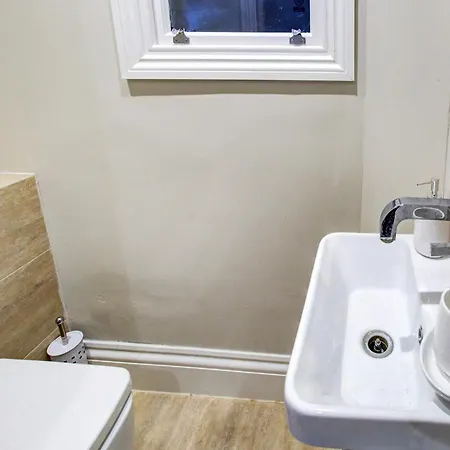 Apartment Hybrid Resi - Battersea Near Power Station *