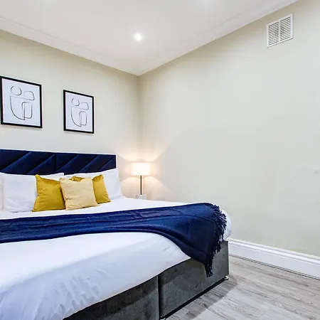 Hybrid Resi - Battersea Near Power Station * London
