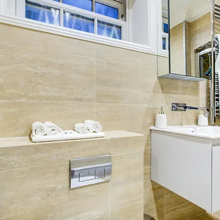 Apartment Hybrid Resi - Battersea Near Power Station